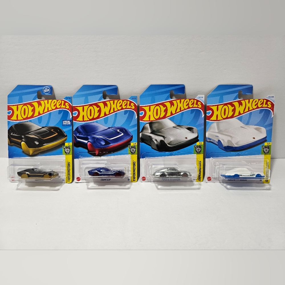 *Special Offer* Hot Wheels Bundle Porsche 911 Carrera and Coupe Clip Keychains